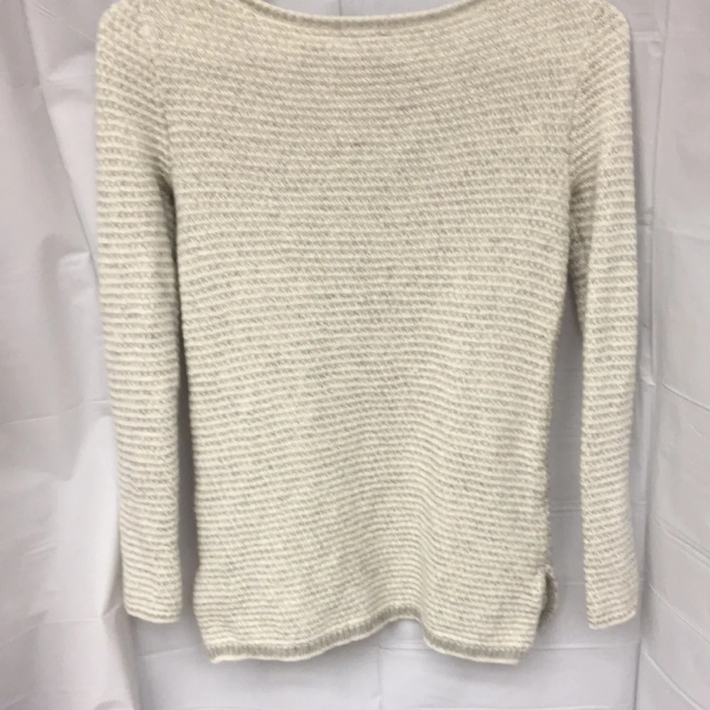 J. Crew womens Pullover Knit scoop neck Sweater long sleeves size XXS cream grey